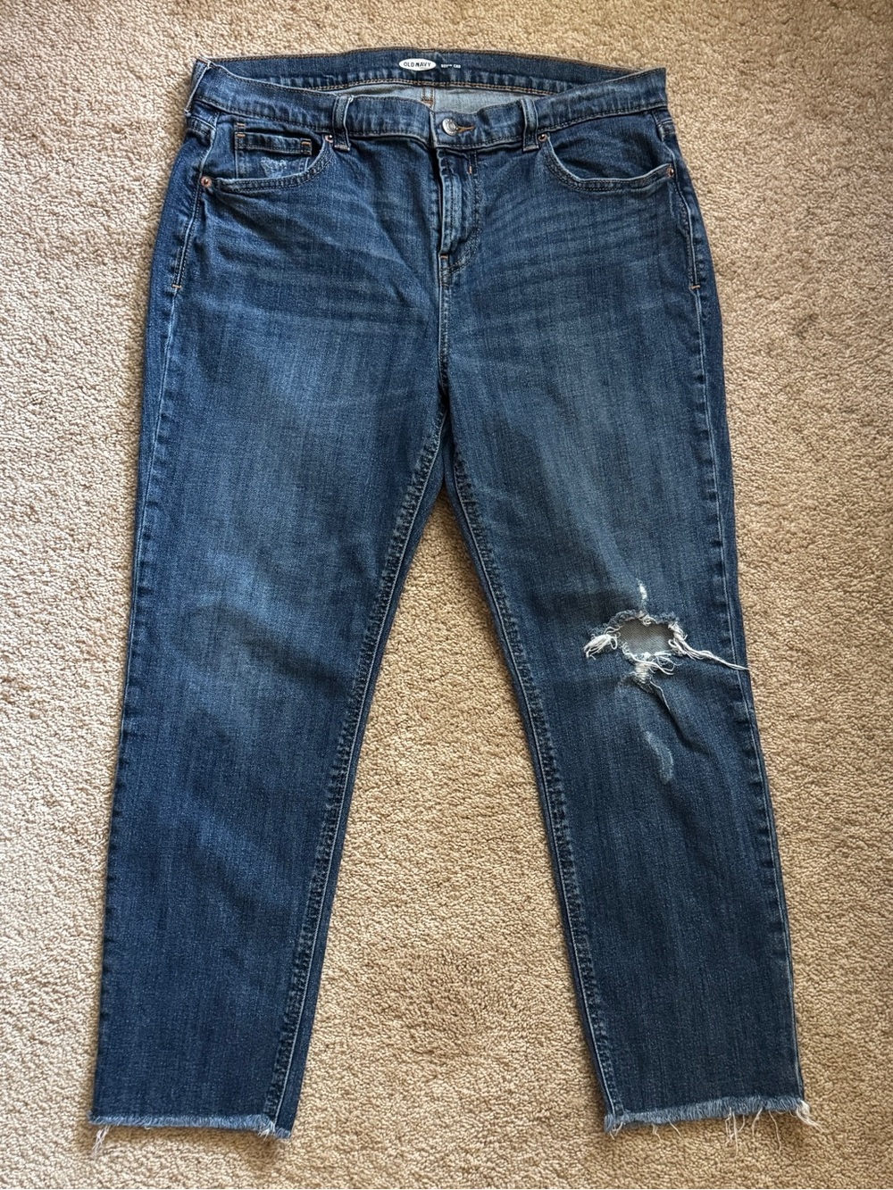 Old Navy Boyfriend Jeans Sz 10 Distressed Raw Hem Crop Mid Rise Medium Wash